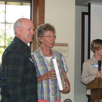 Sarah Hodder and Mark Couchman receive the 2014 Fran Hanes Award.